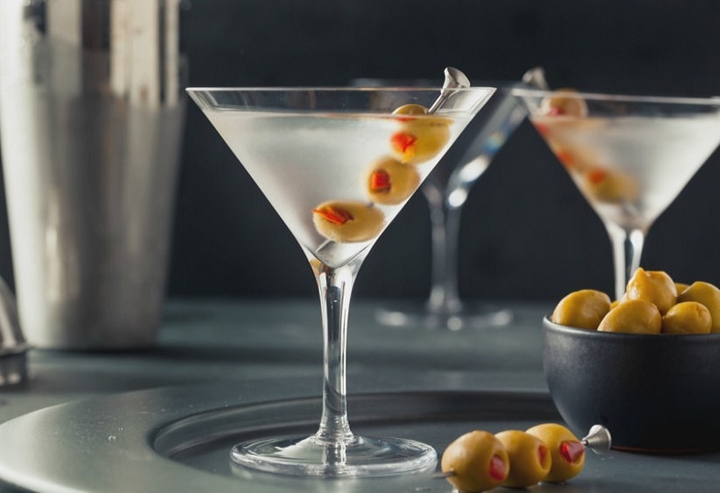 discover cocktails with alcohol 