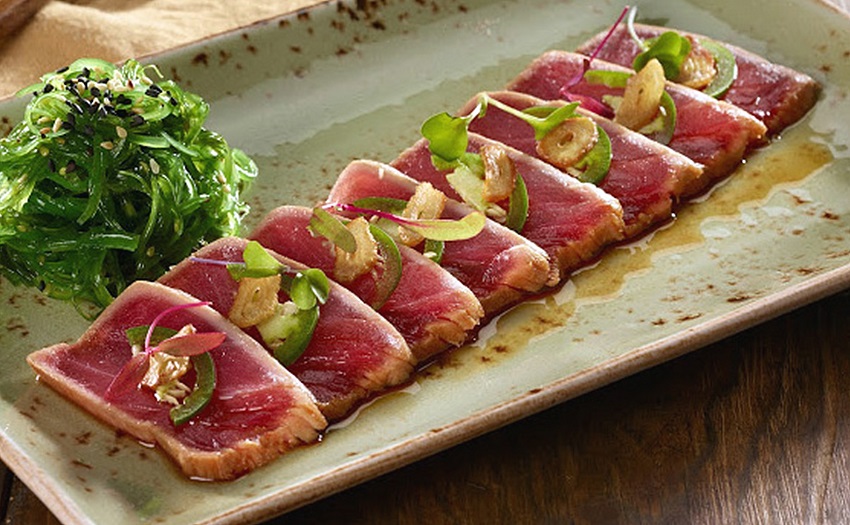 Healthy cuisine: the keys to an authentic Japanese tataki