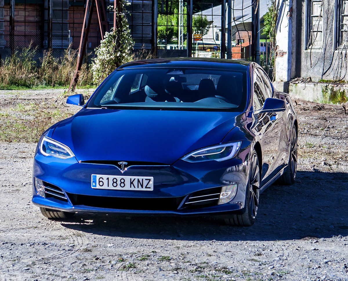 Tesla Model S 100D