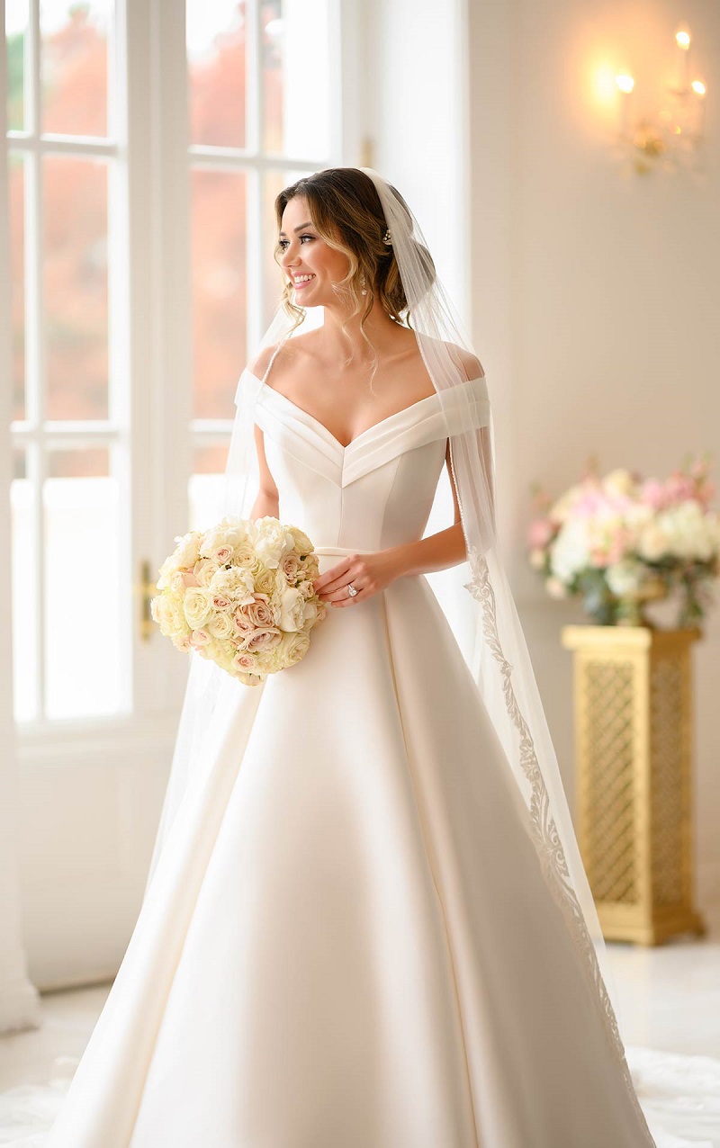 20 wedding dresses with a touch of color for the most glamorous