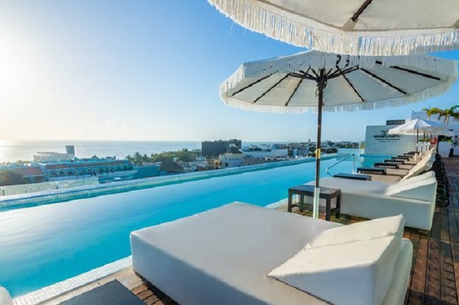 FIVES ROOFTOP: The best rooftop in Playa del Carmen - Web Magazine Today